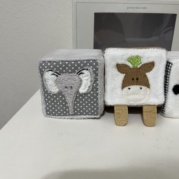 Pottery Barn Kids Animal Friends Soft Blocks Plush Rattle Set of 5 NEW - Picture 3 of 13